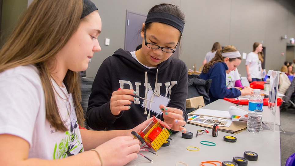 Argonne's Introduce a Girl to Engineering Day